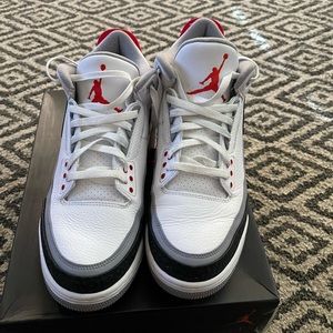 Worn twice. Jordan 3 tinkers.